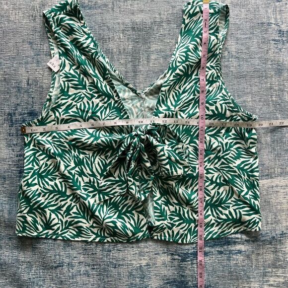 Topshop Green and White Abstract Leaf Print Tie Crop Size 10 - Picture 8 of 9